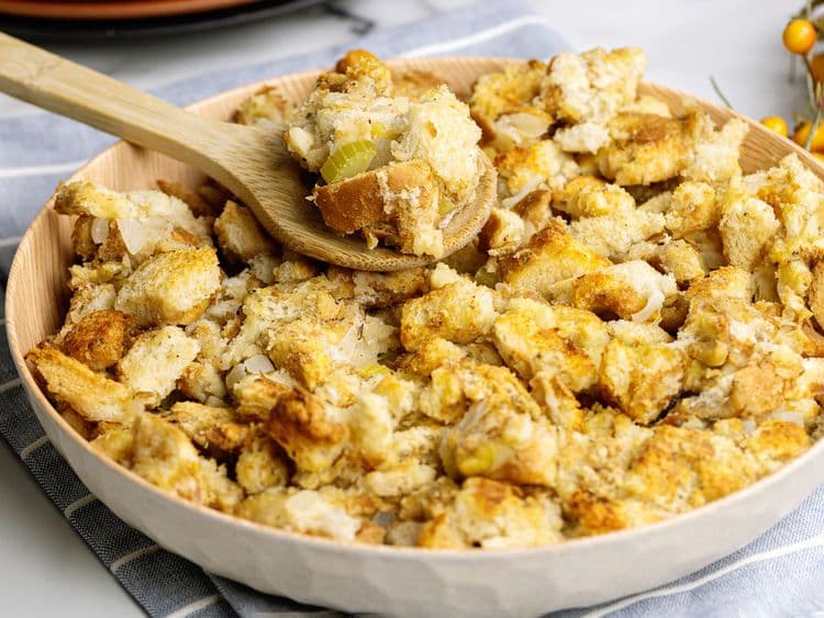 Classic Bread Dressing