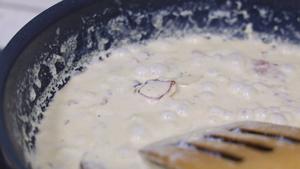 Creamy_Mushroom_&_Bacon_Spaghetti__step_7